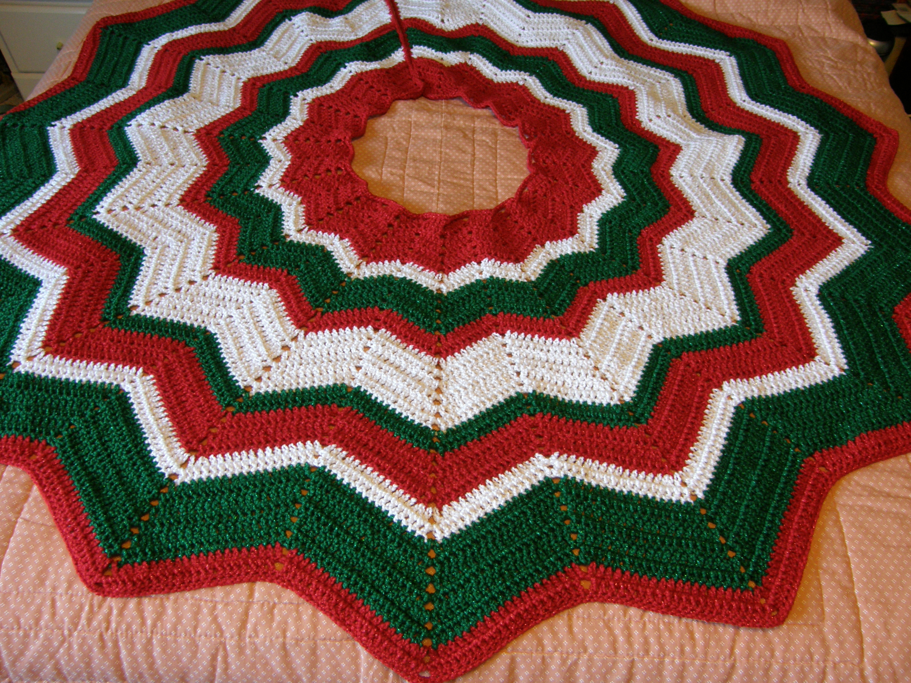 Crocheted Tree Skirt  TheFrenchChick's Weblog